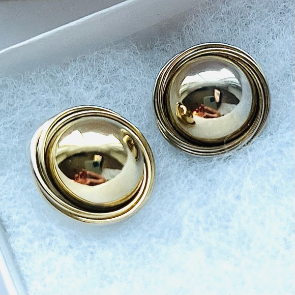 Vintage Boutique Gold ball knot stud earrings - Picture 4 of 16
